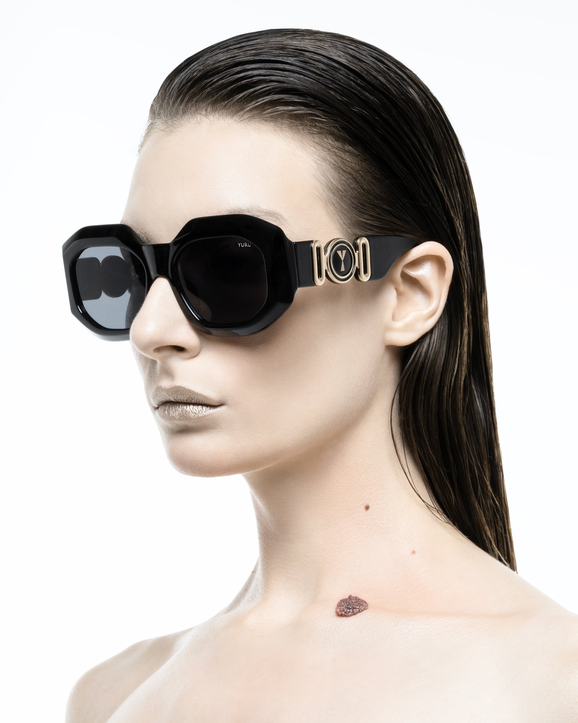 CINVINI x YURU - SQUARE CHUNKY BLACK SUNGLASSES