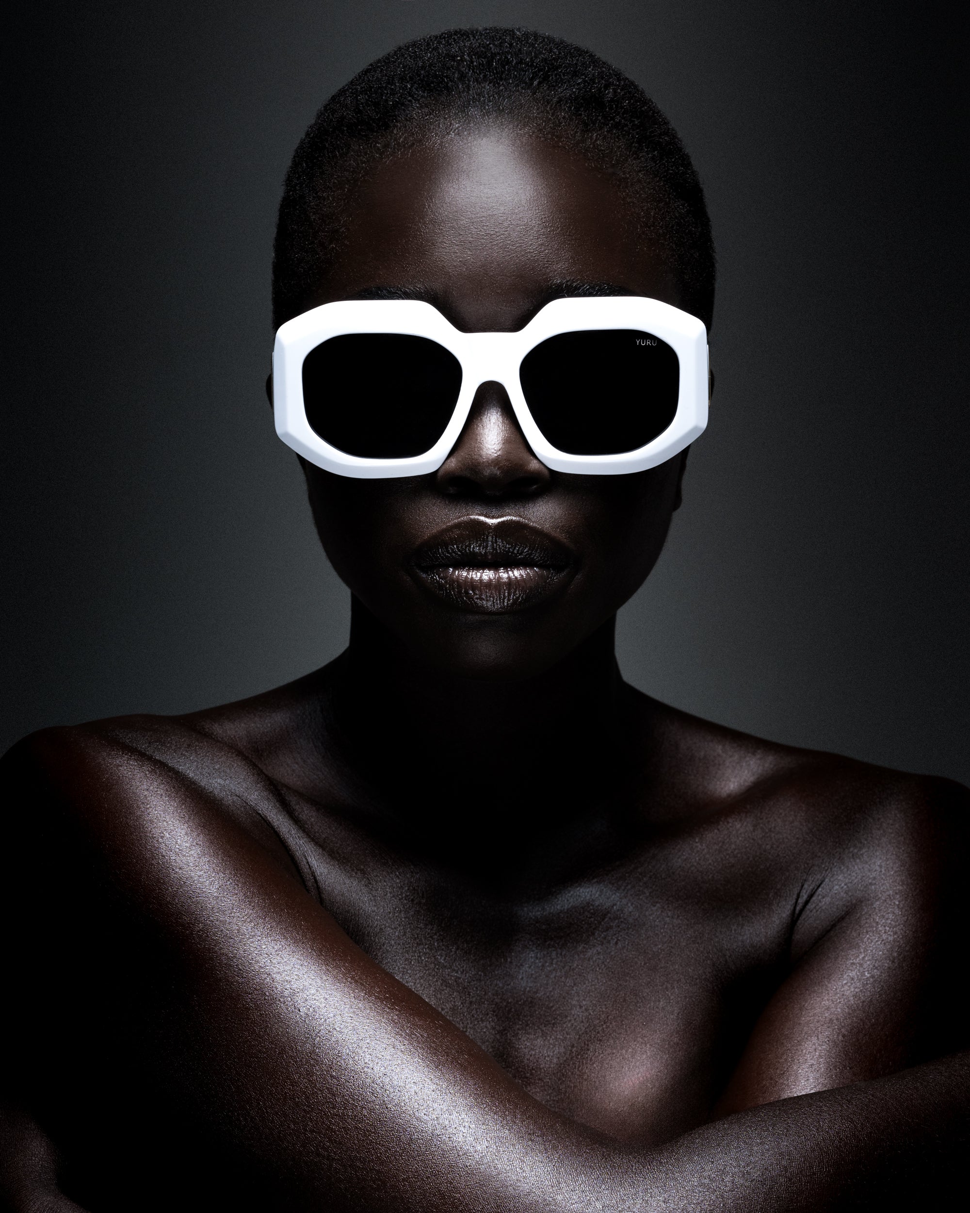 CINVINI x YURU - SQUARE CHUNKY WHITE SUNGLASSES